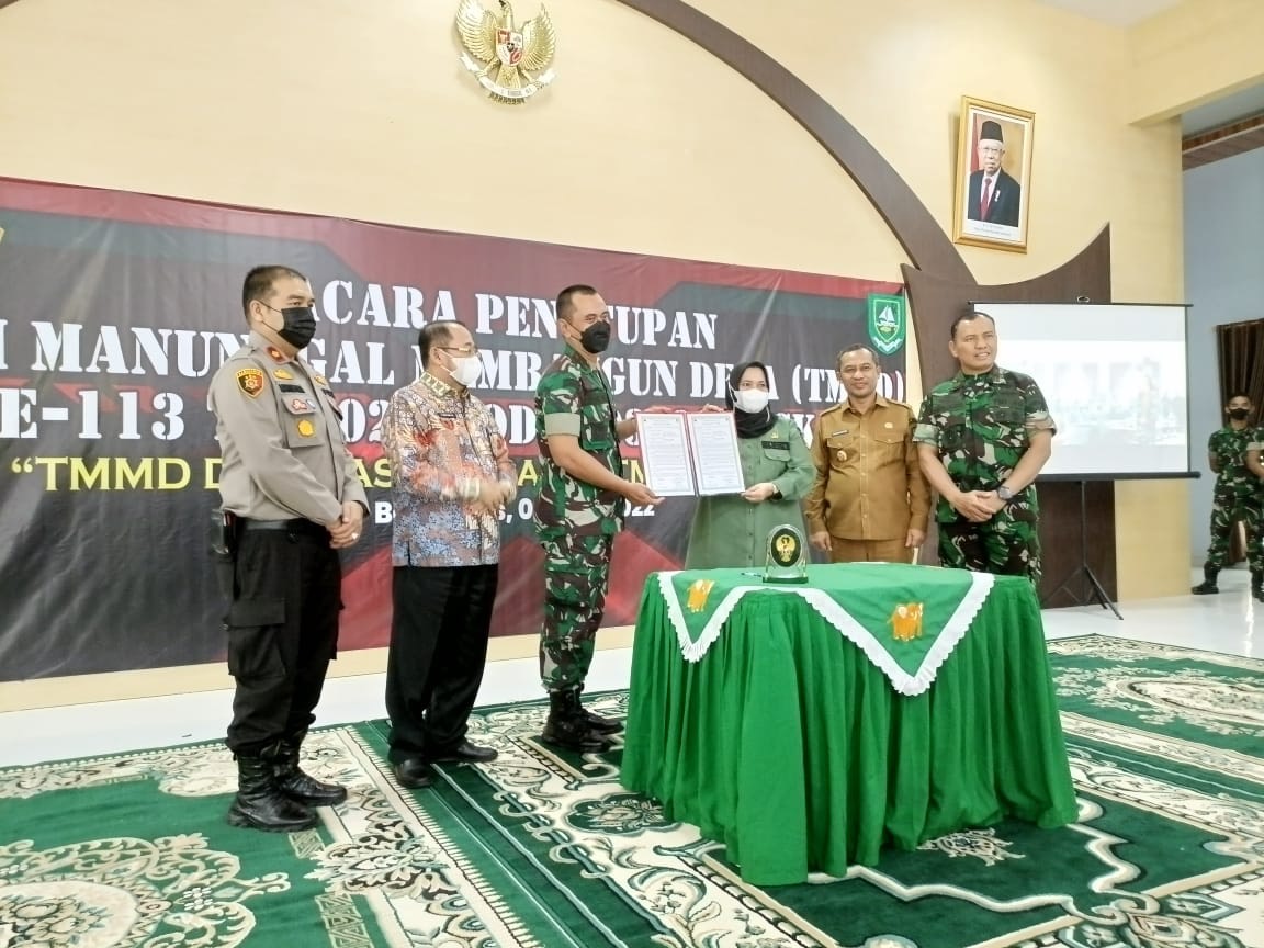 Danrem 031/WB Tutup TMMD Kodim 0303/ Bengkalis di Desa Muara Basung