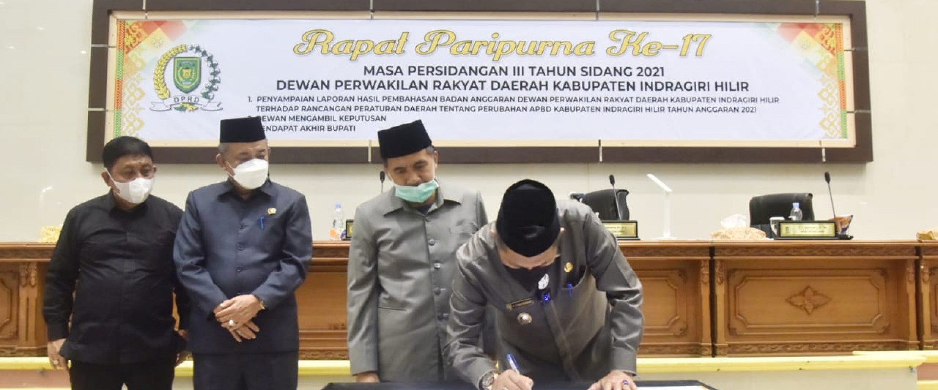 Pemkab dan DPRD Inhil Sahkan APBD Perubahan TA 2021