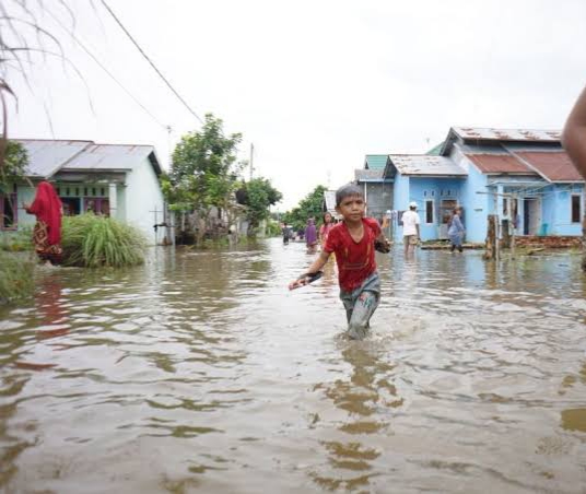 Diskes Riau Imbau Masyarakat Waspada Penyakit Akibat Banjir