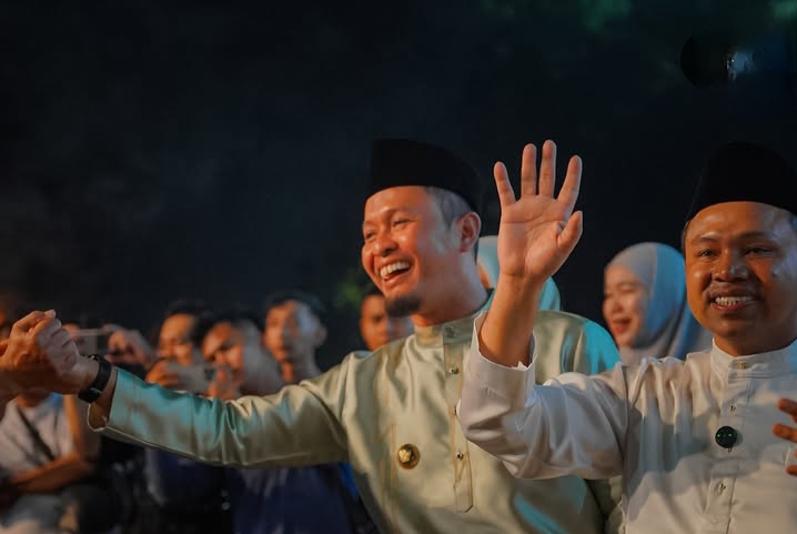 Ribuan Warga Pekanbaru Meriahkan Pawai Takbir Idulfitri 1446