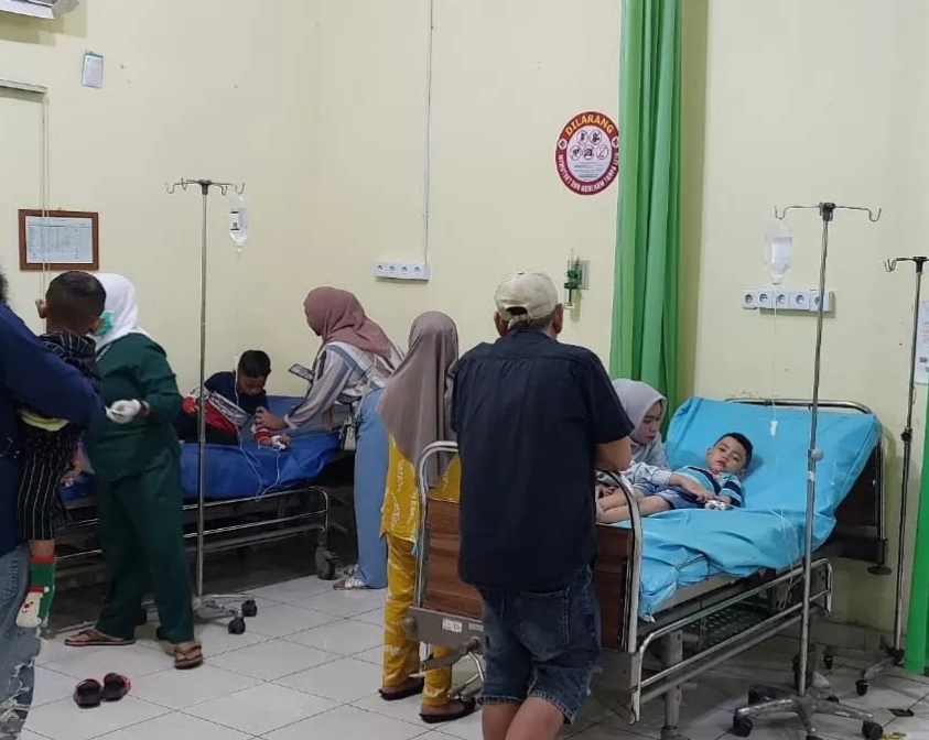 Puluhan Siswa di Tembilahan Diduga Keracunan Makanan Gratis