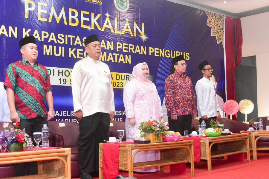 Bupati Kasmarni Buka Pembekalan Penguatan Kapasitas MUI Kecamatan