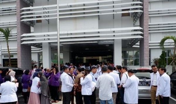 Demo Dokter Ganggu Pelayanan RSUD, Begini Tanggapan Wakil Ketua DPRD Riau