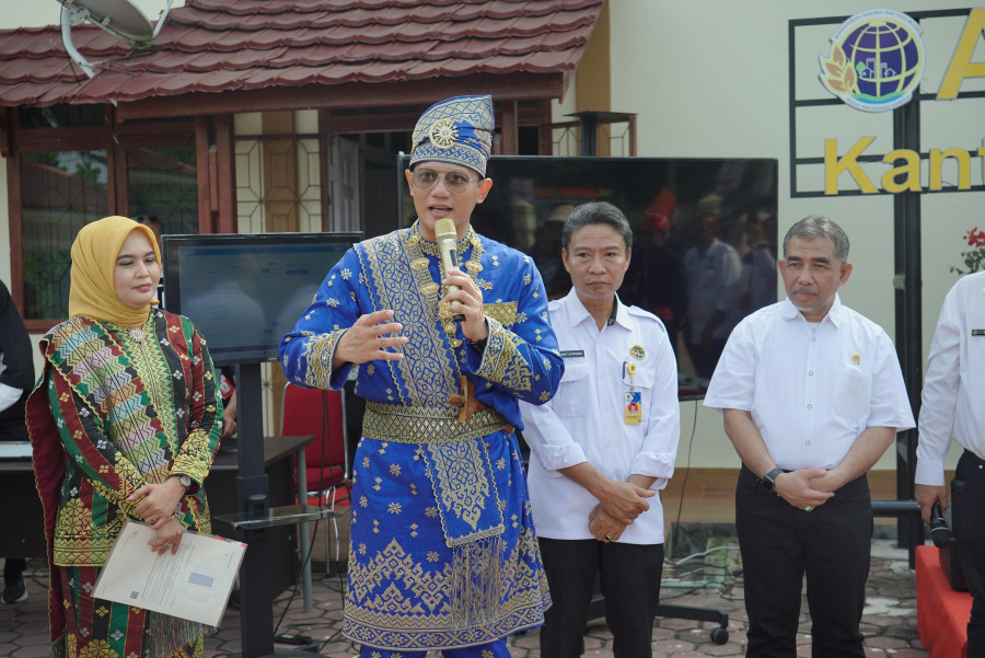 Menteri AHY Saksikan Pengukuran Tanah Pakai Drone di Kota Dumai