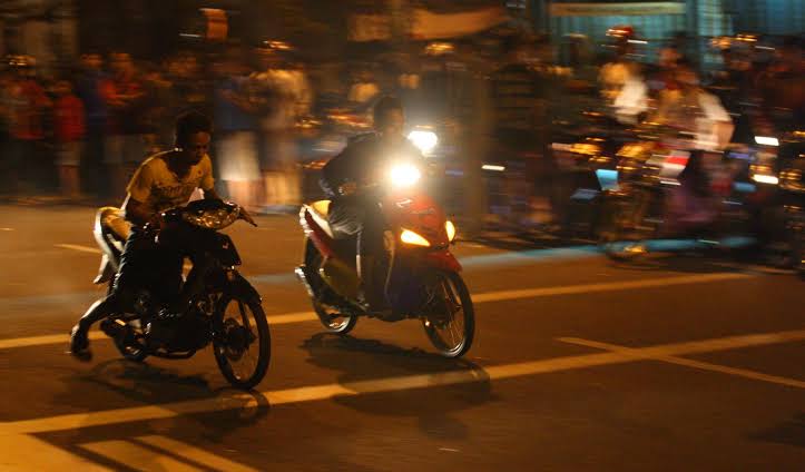 Polsek Tampan Angkut Belasan Motor Balap Liar di Stadion Utama Riau