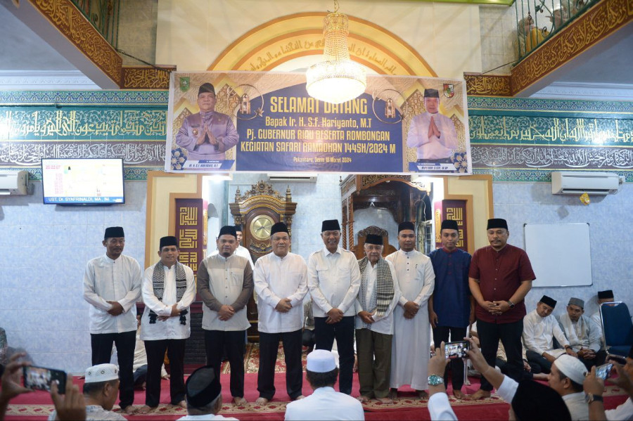 Pj Gubri SF Hariyanto Safari Ramadhan Perdana di Masjid Ibadah Pekanbaru
