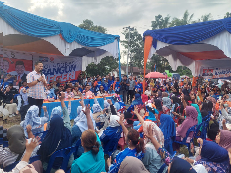 Antusias Bertemu Paslon AMAn, Warga Kulim Serbu Kampanye Dialogis AMAn