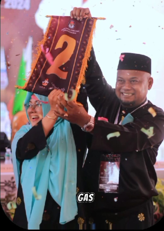 Afni Z - Syamsurizal Nomor Urut 2, AZ : Sesuai Harapan, Ini Berkat Doa Ibu