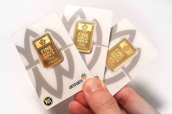Harga Emas Antam Hari Ini 20 Juli Anjlok Rp15.000 per Gram