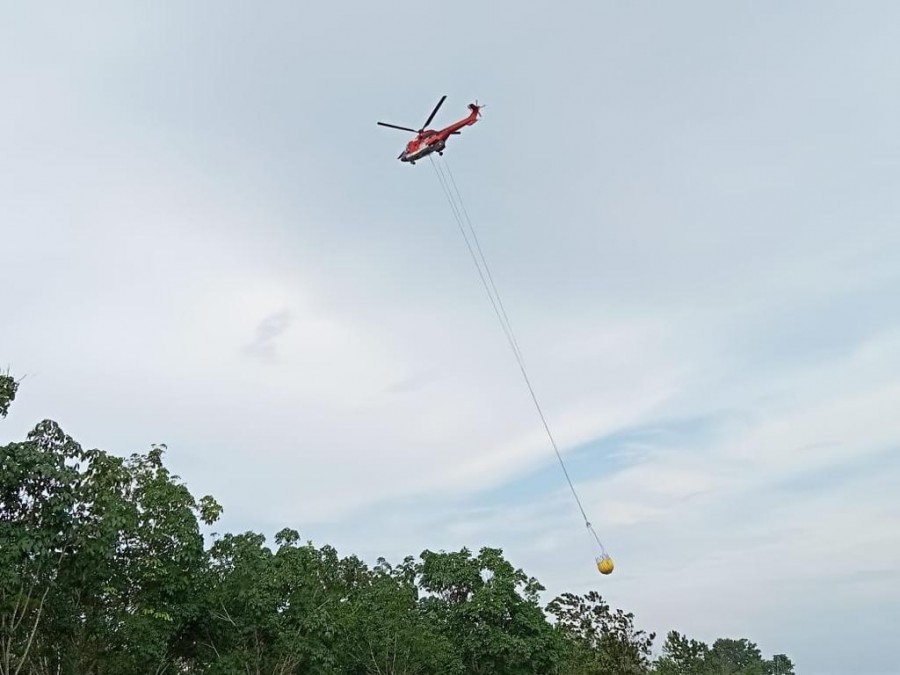4 Heli Sinar Mas Bergantian Padamkan Karhutla di Dumai dan Bengkalis