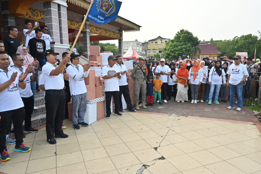 Meriahkan HPN 2024, Ratusan Peserta Antusias Ikuti Jalan Sehat PWI Kuansing
