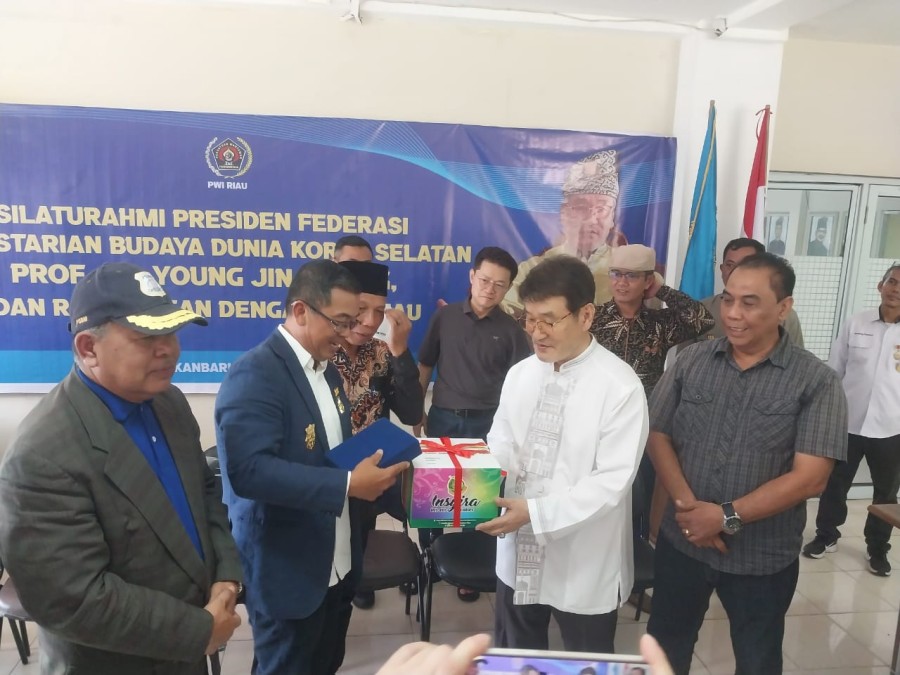 Delegasi Malaysia dan Korsel Kunjungi PWI Riau, Bahas Kerja Sama Jurnalistik dan Budaya