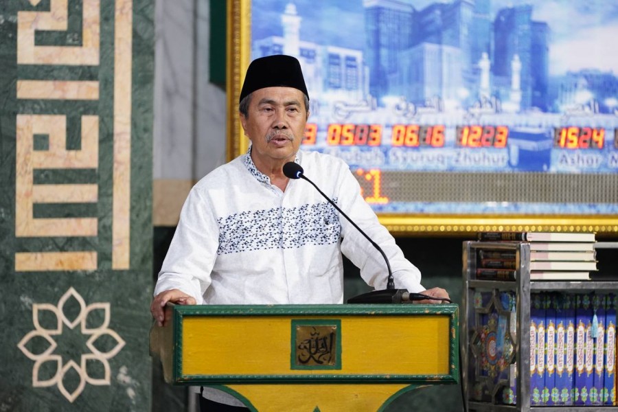 Tarawih di Masjid Raya Senapelan,  Gubri Jelaskan Soal Larangan Buka Bersama