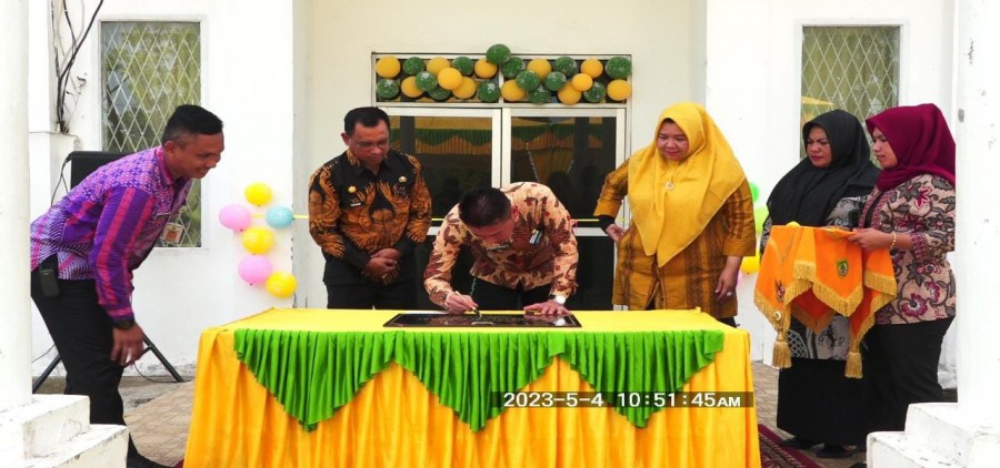 Resmikan UPT Farmasi Dinkes, Bupati Afrizal Harapkan ASN Beri Pelayanan Terbaik