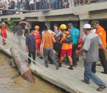 Perahu Nelayan Tenggelam di Perairan Panipahan, 3 Selamat 1 Tewas
