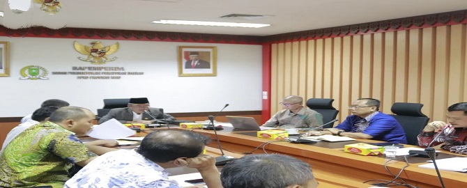 Bapemperda DPRD Riau Rapat Bersama Bahas Draf Ranperda Propemperda 2024