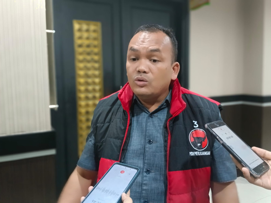 Tertibkan Pedagang Bendera Musiman, Satpol PP Diminta Tidak Kaku