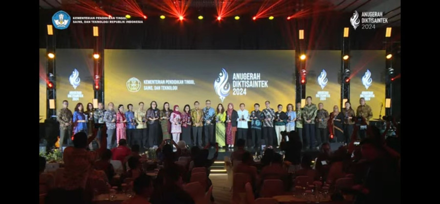 UIR Raih Gold Winner Anugerah Diktisaintek 2024, Bukti Keunggulan Kerja Sama di Kancah Nasional