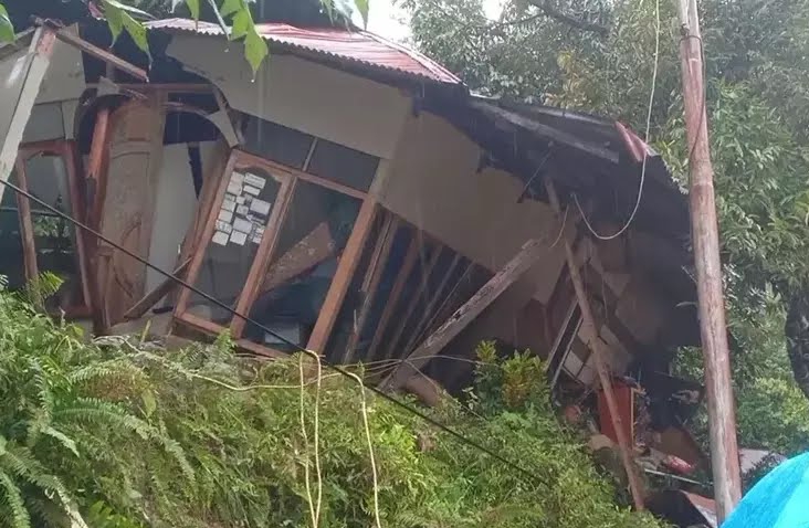 Kakak Adik Meninggal Dunia Tertimbun Tanah Longsor di Padang