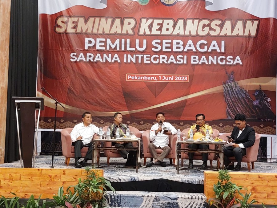 Korpus BEM se-Riau Taja Seminar Kebangsaan Pemilu Sebagai Integrasi Bangsa
