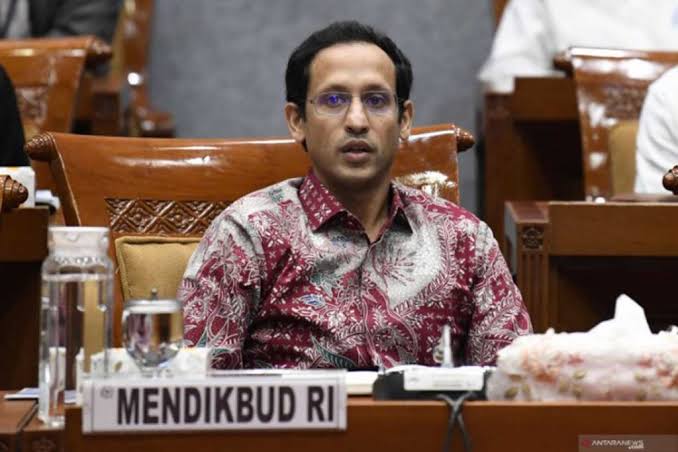 Aturan Baru Kemendikbudristek Tak Wajibkan Lagi Mahasiswa Skripsi Diakhir Studi
