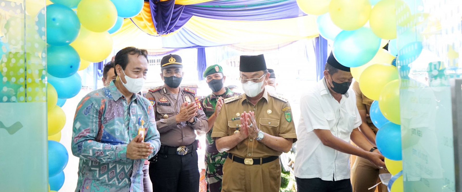 Bupati HM Wardan Resmikan Bank Mandiri Taspen KCP Tembilahan