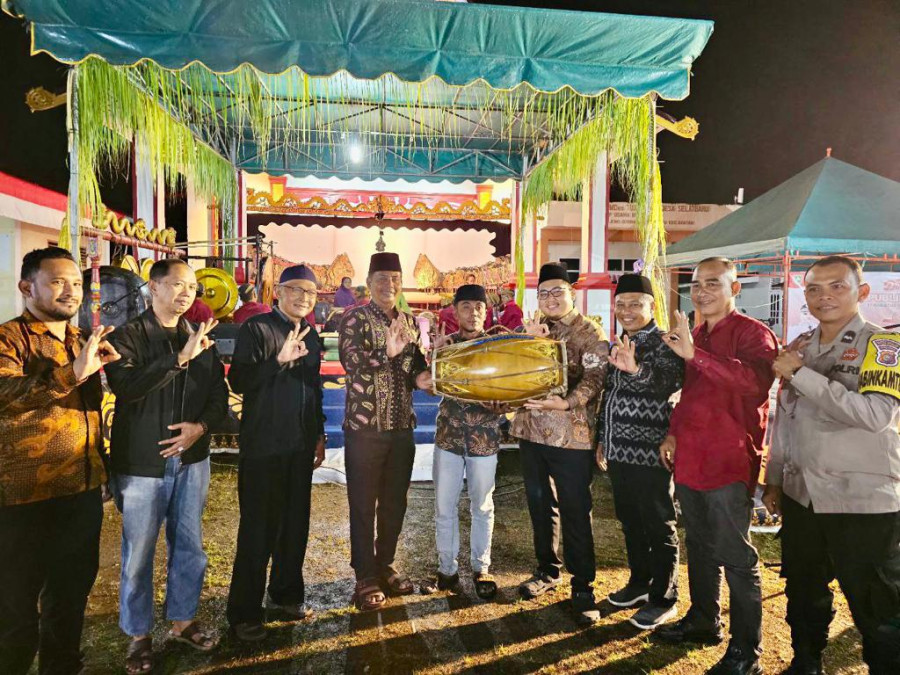 Desa Selat Baru Gelar Wayang Kulit, Wabup BS: Hormati Beda Pilihan di Tahun Politik
