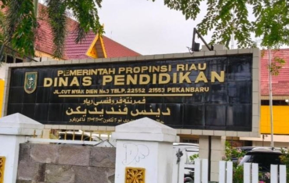 Pemeriksaan Kasus Seragam Siswa di Riau Tuntas, 47 ASN Diperiksa