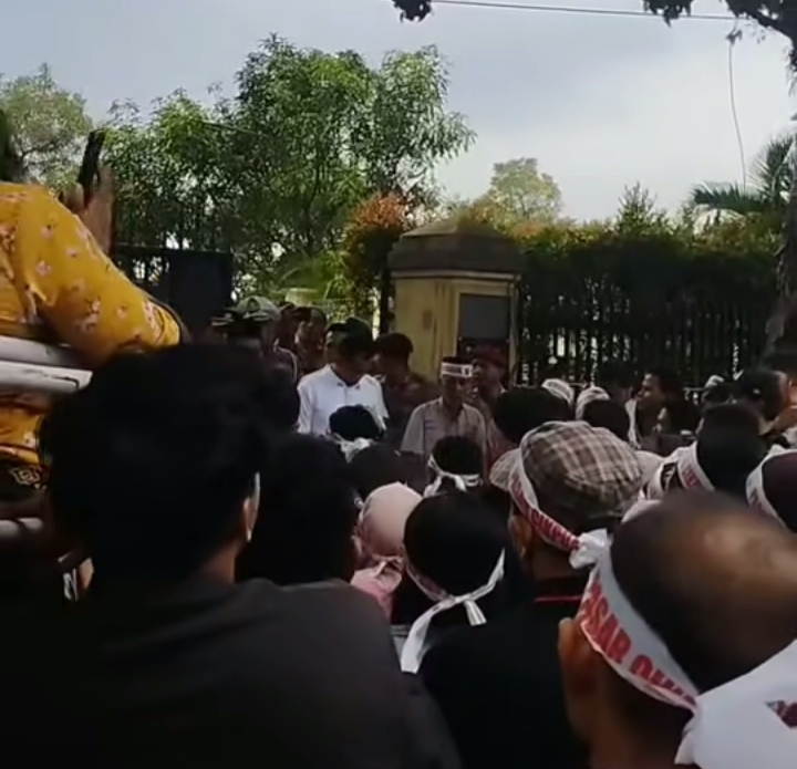 Ratusan Pedagang Cik Puan Geruduk Polda Riau, Tuntut Janji Pembukaan U-Turn