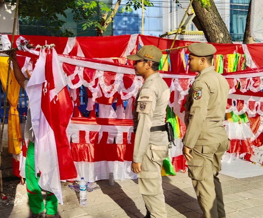 Tertibkan Pedagang Bendera, Satpol PP Minta Pedagang Berjualan di Pasar