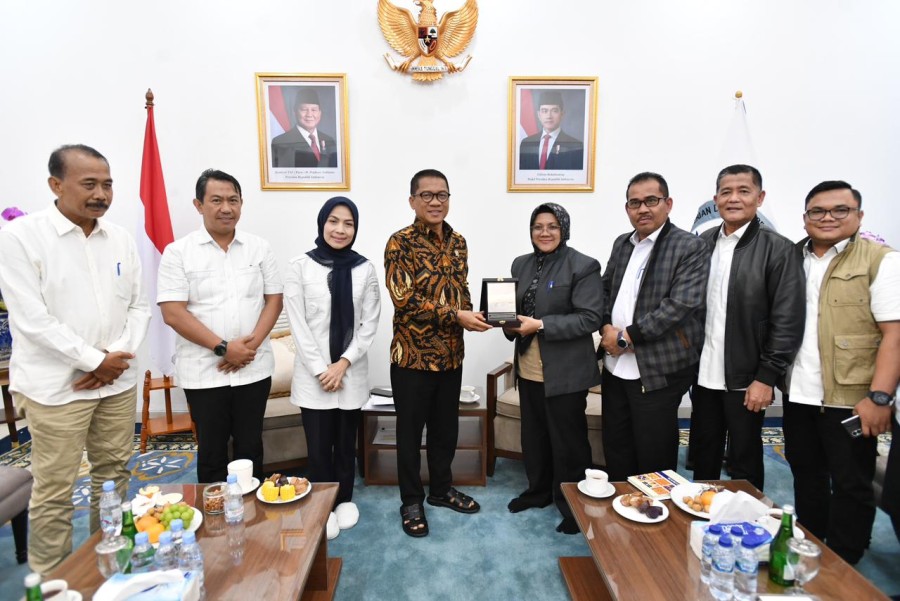 Bupati Siak Afni Bangun Sinergi Lintas Politik Perjuangkan Kepentingan Desa