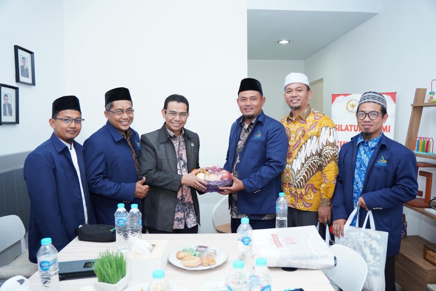 JSIT Riau Usulkan Sertifikasi Khusus Guru Quran pada DPR RI Hendry Munief