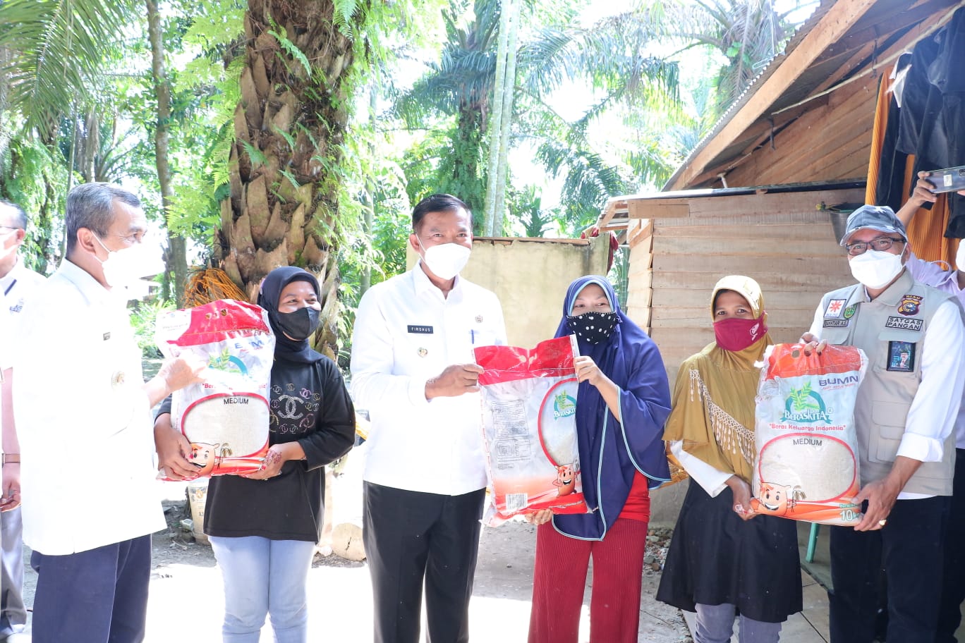 Alhamdulillah, 34.294 Keluarga di Pekanbaru Terima Bantuan Beras
