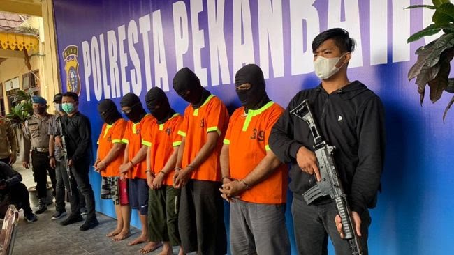Palsukan Tes PCR Lima Warga Pekanbaru Ditangkap Polisi