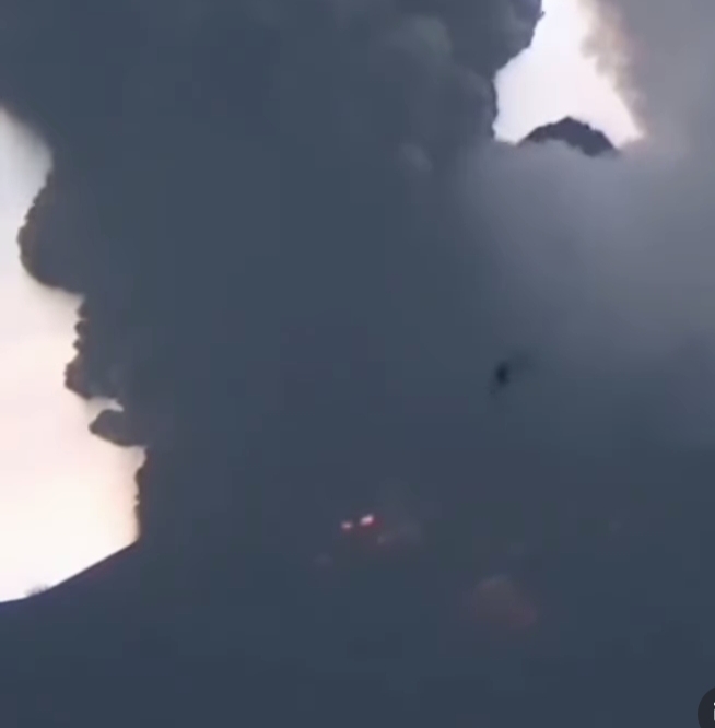 Gunung Marapi Erupsi Pagi Ini, Muntahkan Abu 1.300 Meter
