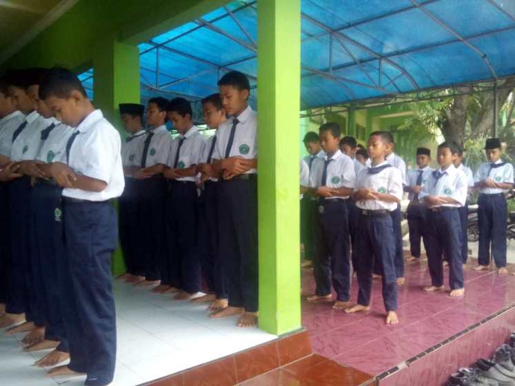 Melarang Siswa Salat, Guru SMP di Palu Diberhentikan