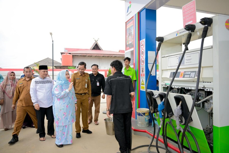 Bupati Bengkalis Instruksikan SPBU Prioritaskan BBM Subsidi untuk Warga