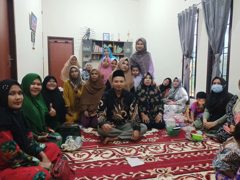 Hadiri Wirid Emak-emak, Politisi Muda Kulim Ini Disambut Warga PebatuanÂ 