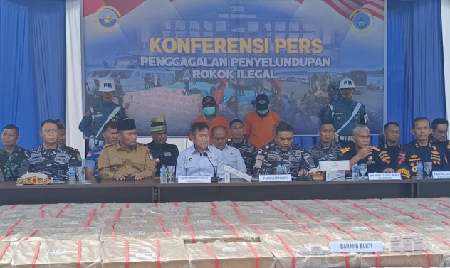 TNI AL Gagalkan Penyelundupan Rokok Ilegal Bernilai Rp 97 Miliar di Perairan Riau