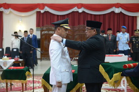 Lantik Hambali Jadi Pj Bupati Kampar, Ini Pesan Gubri Edy Natar