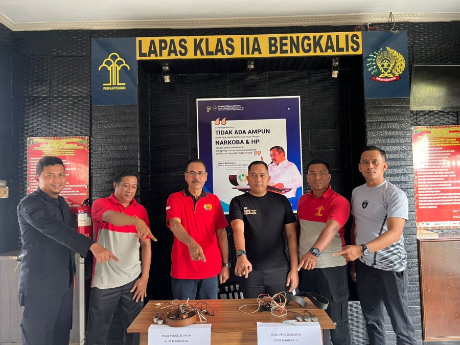 Satops Patnal Lapas Bengkalis Temukan Barang Terlarang Saat Razia Kamar Napi