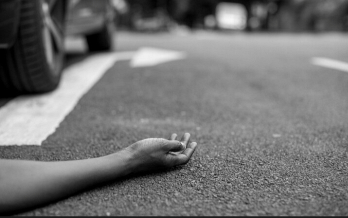 Motor Ditumpangi Tiga Pelajar Tabrak Truk Parkir di Pekanbaru, Satu Tewas