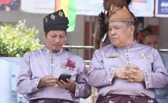 Plt Bupati Kuansing Salurkan Bantuan Operasional Rp1 Juta untuk Setiap Jalur Pacu Narosa