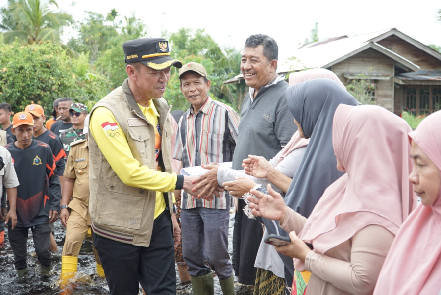 Sejumlah Kecamatan Dilanda Banjir, Pemkab Rohil Tetapkan Status Siaga Darurat