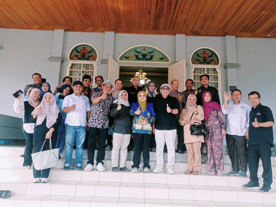 Dari Wartawan Jadi Bupati, Banyak Harapan yang Disematkan pada Afni Zulkifli