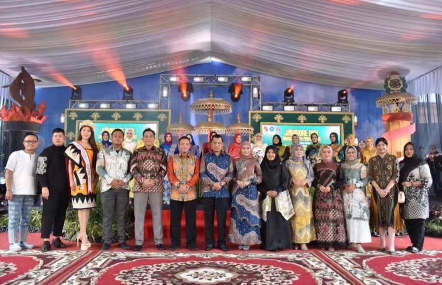 Muhammad Sabarudi Meriahkan Malam Puncak Jambore PKK Pekanbaru