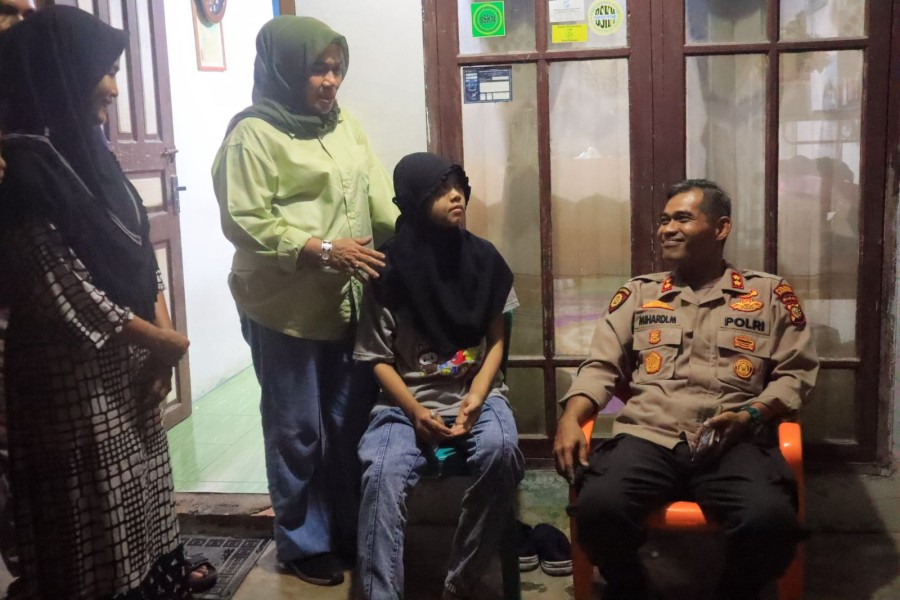 Anak Korban KDRT di Kampar Diangkat Jadi Anak oleh Kapolres