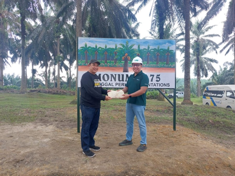 Monumen 75, Tonggak Sejarah Kelapa Sawit di Riau