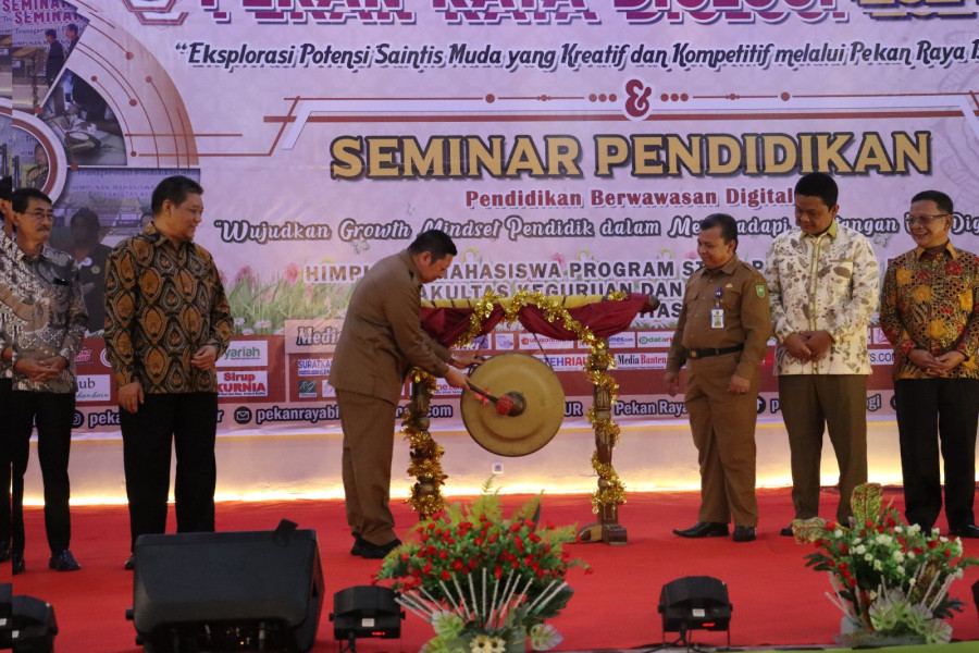 Pekan Raya Resmi Biologi Resmi di Buka