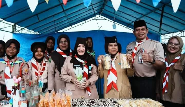 Buka Jambore Kwarran Singingi Hilir,  Bupati Berpesan Jaga Kekompakan